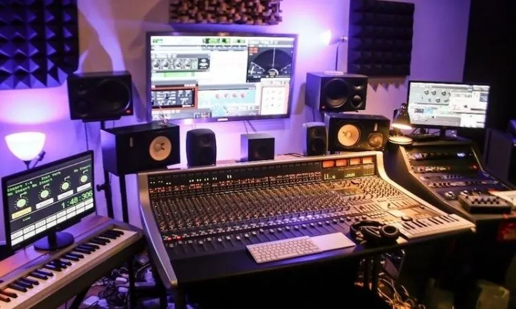 Ghost Producing